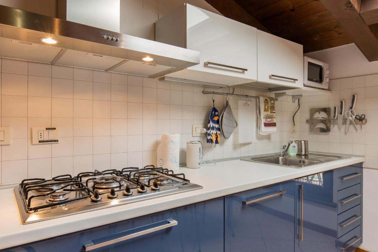 La Mansarda Di Giulietta Apartment Verona Luaran gambar